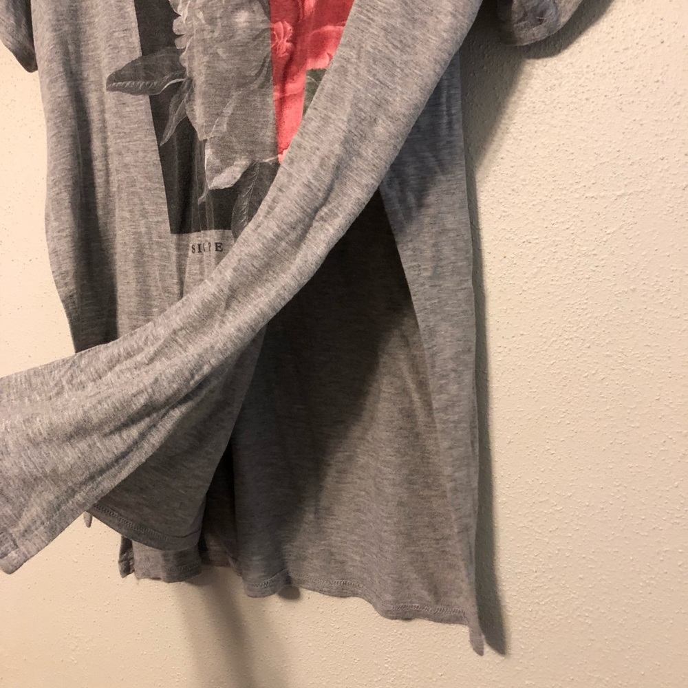 A&F Tee - Picture 4 of 4